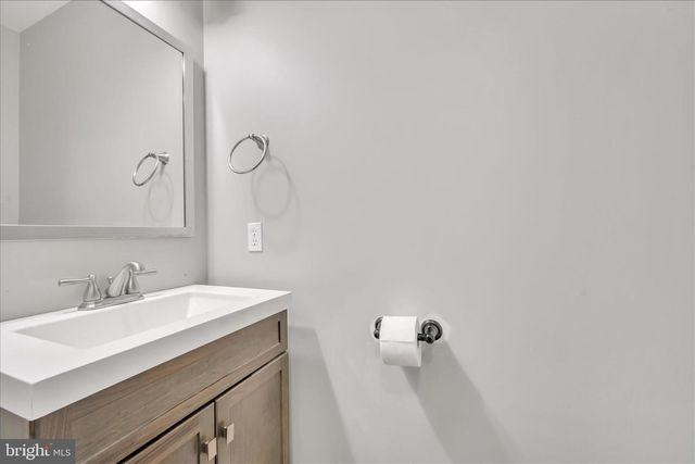 76 LAUREL DR, Myerstown, PA 17067