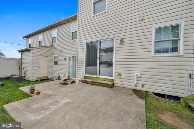 76 LAUREL DR, Myerstown, PA 17067