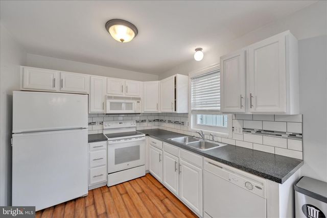 76 LAUREL DR, Myerstown, PA 17067