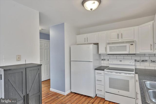 76 LAUREL DR, Myerstown, PA 17067