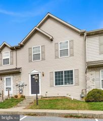 76 LAUREL DR, Myerstown, PA 17067