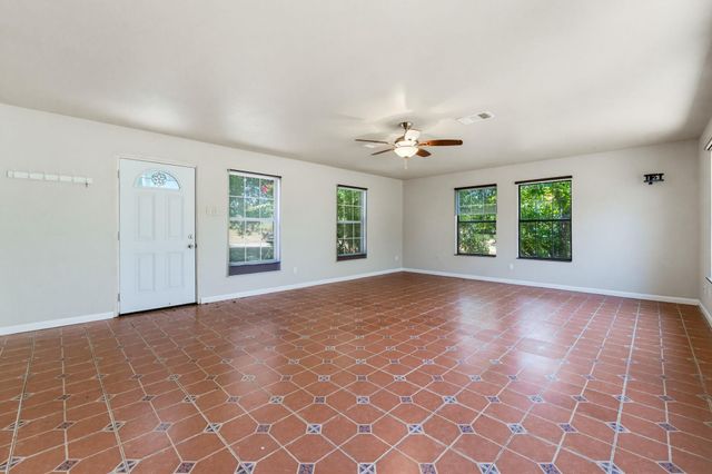 12257 E Fm 1431, Marble Falls, TX 78654