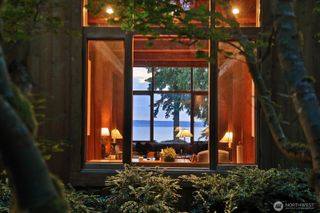 3376 Smugglers Cove Road, Greenbank, WA 98253