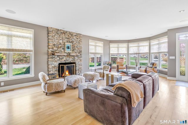 126 Fifth Avenue, Milford, CT 06460