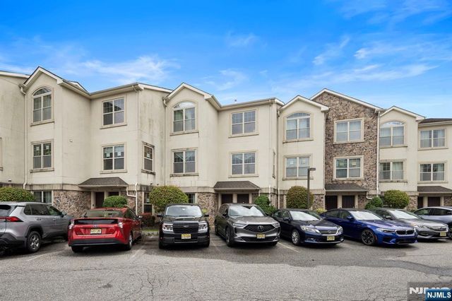 1625 Paterson Plank Road 9, Secaucus, NJ 07094