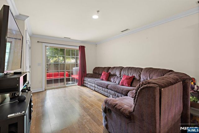 1625 Paterson Plank Road 9, Secaucus, NJ 07094