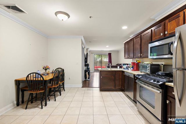 1625 Paterson Plank Road 9, Secaucus, NJ 07094