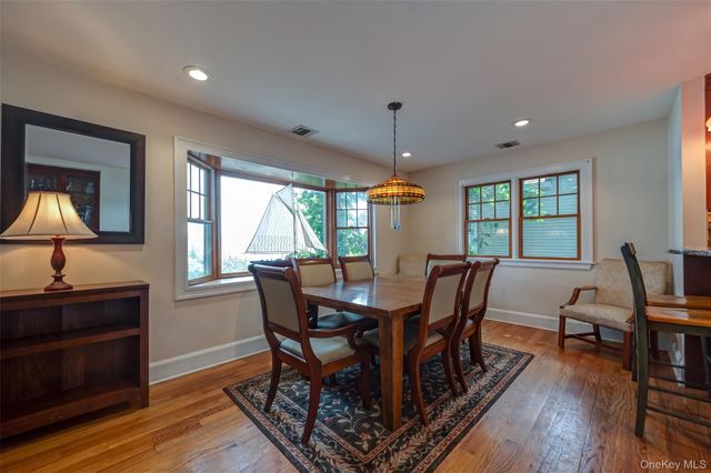 5 Harborview Lane, Huntington, NY 11743