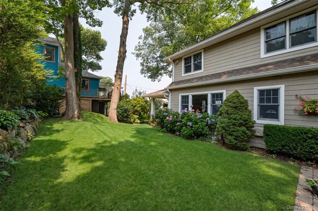 5 Harborview Lane, Huntington, NY 11743