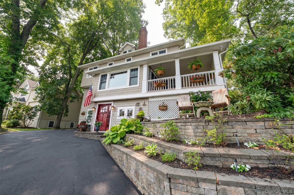 5 Harborview Lane, Huntington, NY 11743 — photo 2