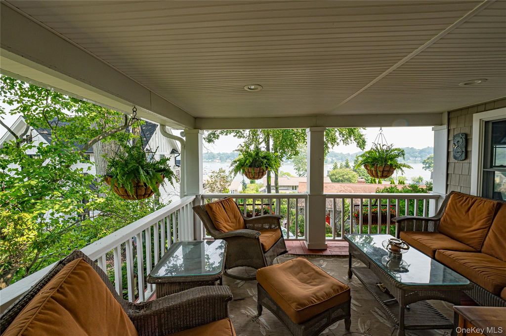 5 Harborview Lane, Huntington, NY 11743 — photo 4