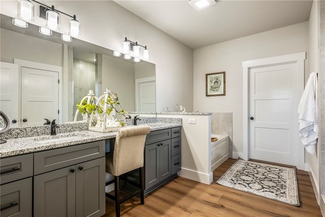 10101 Raindrop Lane, Gravette, AR 72736