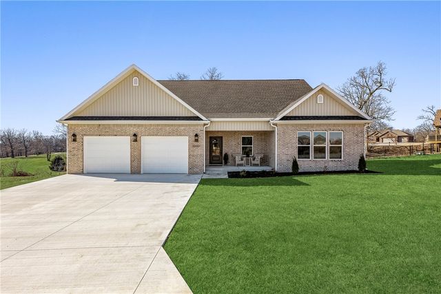 10101 Raindrop Lane, Gravette, AR 72736