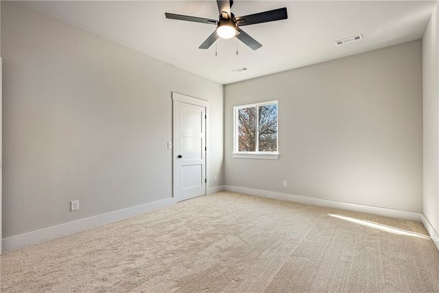 10101 Raindrop Lane, Gravette, AR 72736