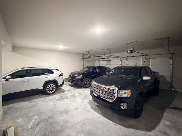 10101 Raindrop Lane, Gravette, AR 72736