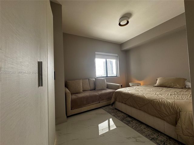 711 NE 23 2206, Miami, FL 33137