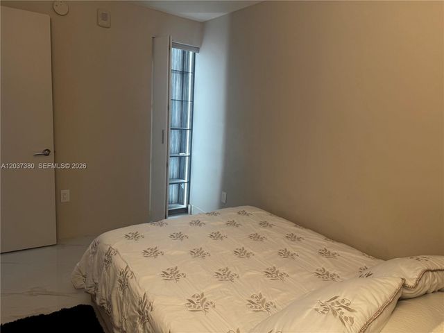 711 NE 23 2206, Miami, FL 33137