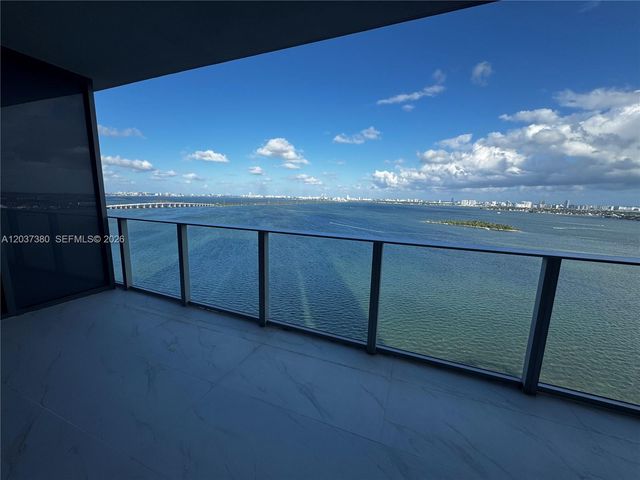 711 NE 23 2206, Miami, FL 33137