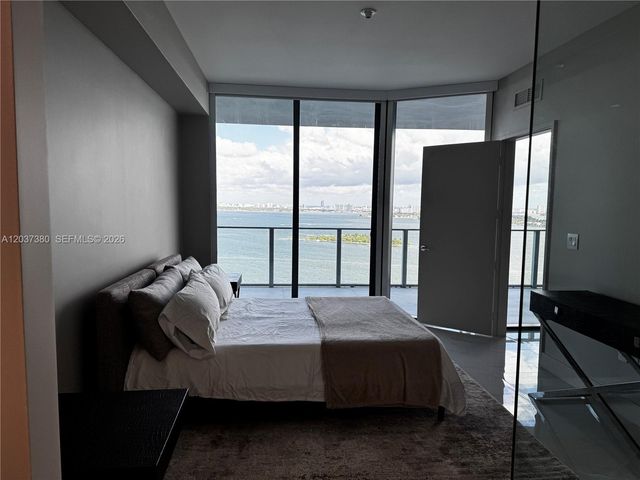711 NE 23 2206, Miami, FL 33137