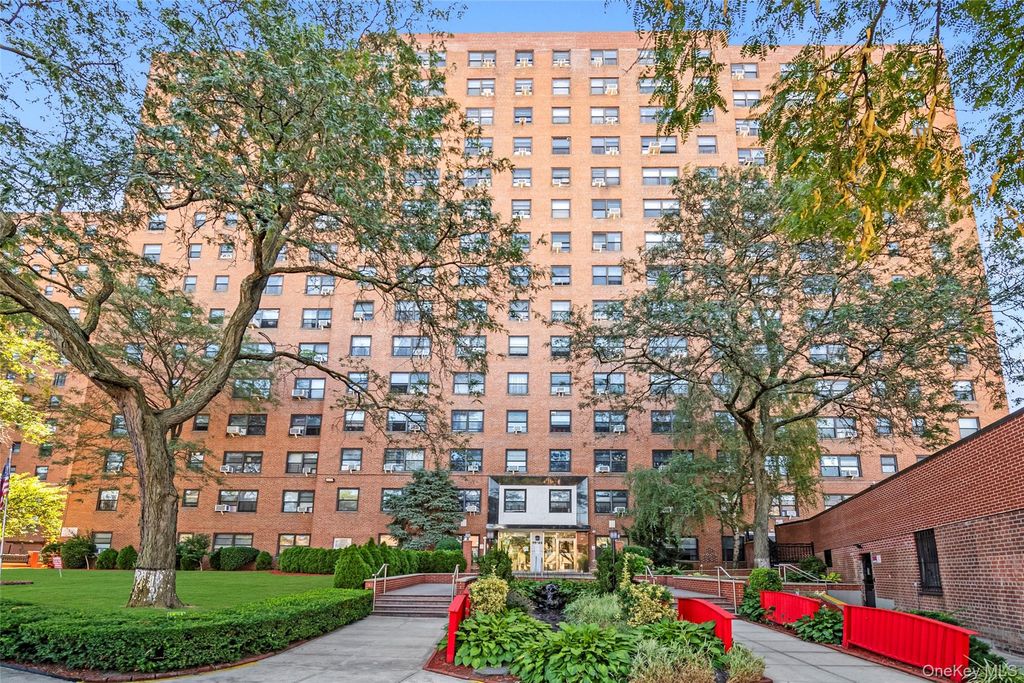 99-40 63rd Road 5A, Rego Park, NY 11374
