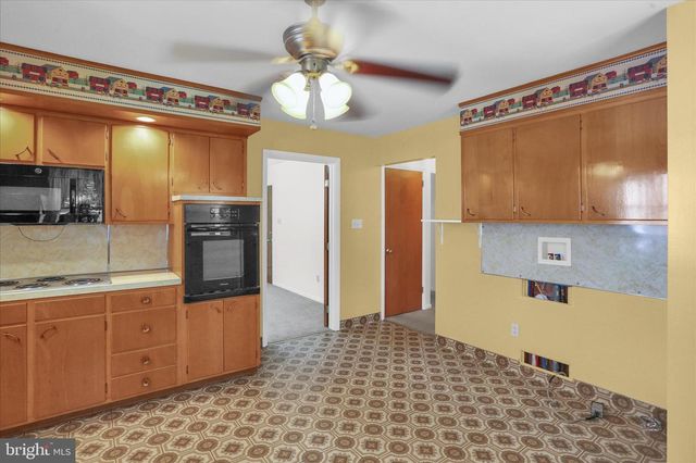 337 E MAIN ST, Kutztown, PA 19530