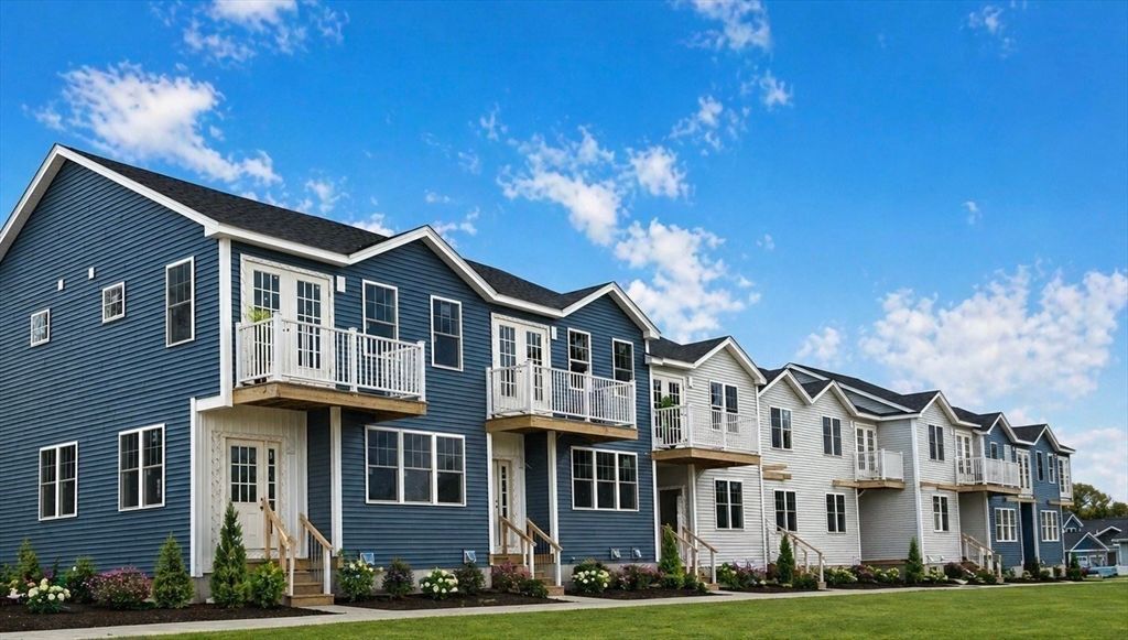 36 Starboard Dr D, Wareham, MA 02532