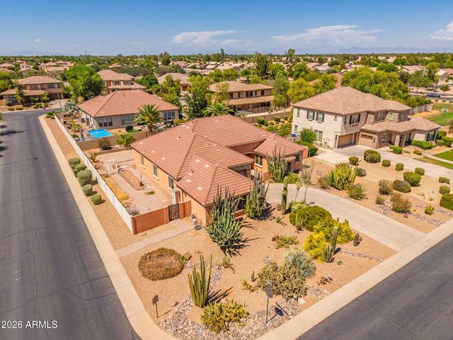 952 E FIELDSTONE Place, Chandler, AZ 85249