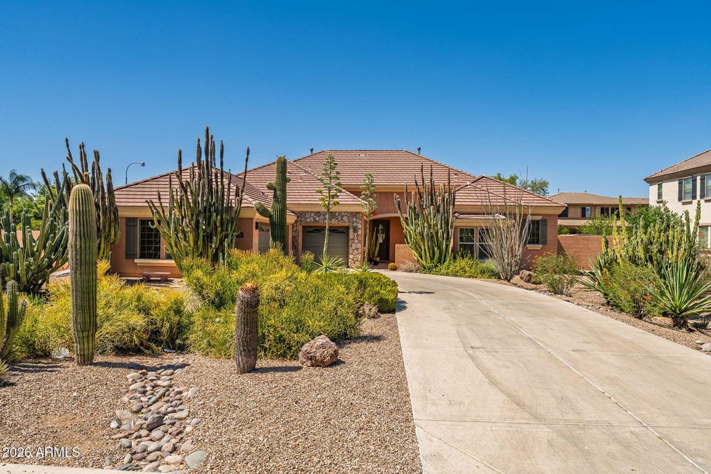 952 E FIELDSTONE Place, Chandler, AZ 85249 — photo 2