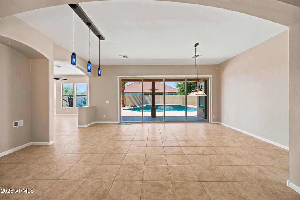 952 E FIELDSTONE Place, Chandler, AZ 85249 — photo 4