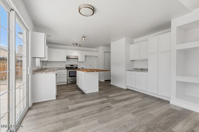 1383 Ridge Point Drive, Carson City, NV 89706