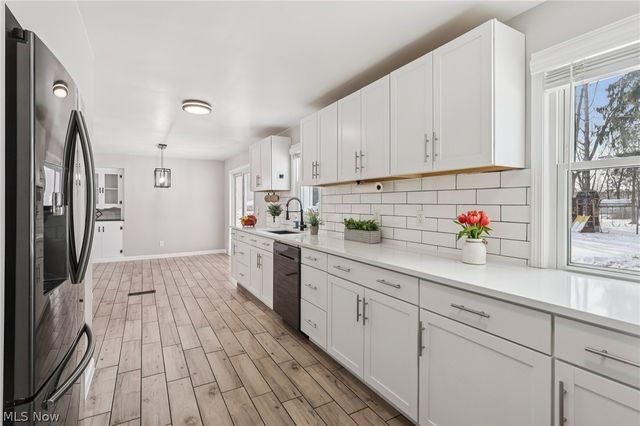 5536 Mackenzie Road, North Olmsted, OH 44070