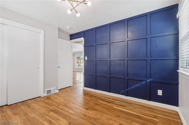 5536 Mackenzie Road, North Olmsted, OH 44070