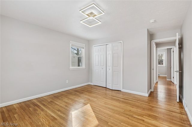 5536 Mackenzie Road, North Olmsted, OH 44070