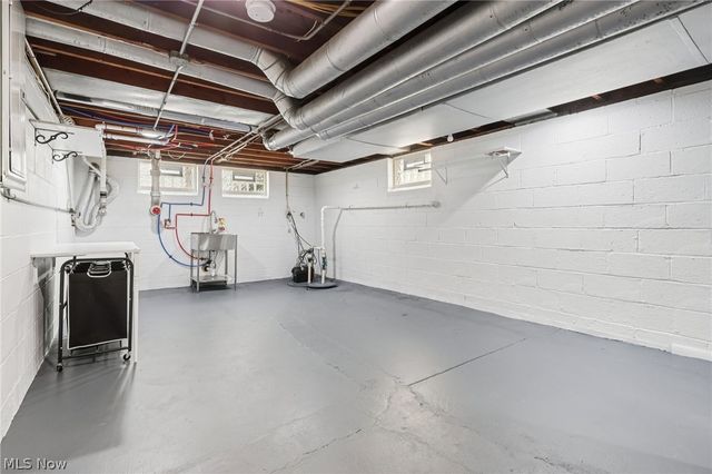 5536 Mackenzie Road, North Olmsted, OH 44070