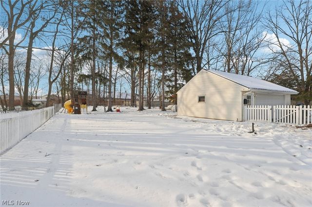 5536 Mackenzie Road, North Olmsted, OH 44070