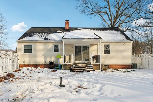 5536 Mackenzie Road, North Olmsted, OH 44070