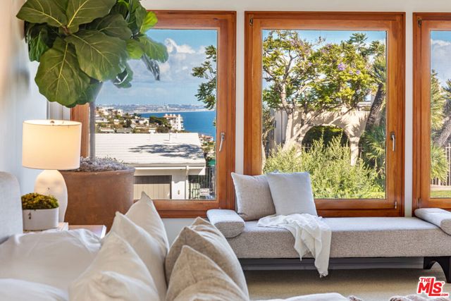 3449 Cloudcroft Drive, Malibu, CA 90265