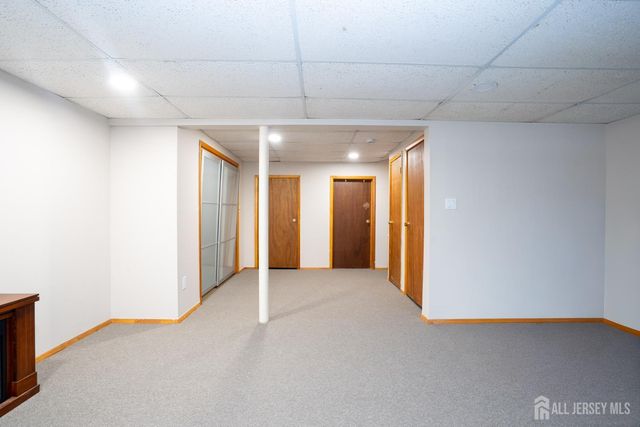 9 Wood Acres Drive, North Brunswick, NJ 08902