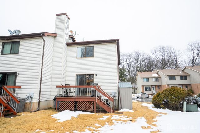 9 Wood Acres Drive, North Brunswick, NJ 08902