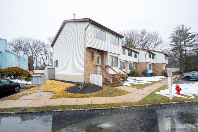 9 Wood Acres Drive, North Brunswick, NJ 08902