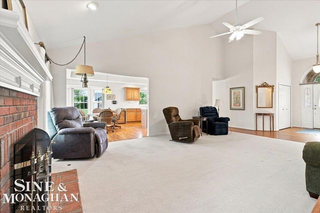 1001 S River Pointe Lane, Saint Clair, MI 48079