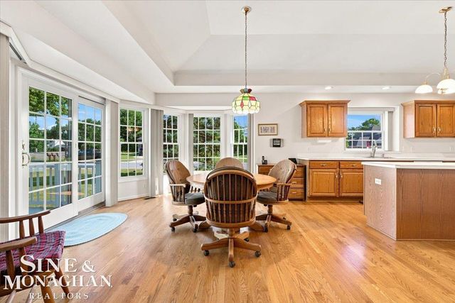 1001 S River Pointe Lane, Saint Clair, MI 48079
