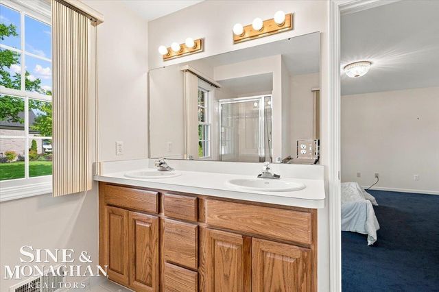 1001 S River Pointe Lane, Saint Clair, MI 48079