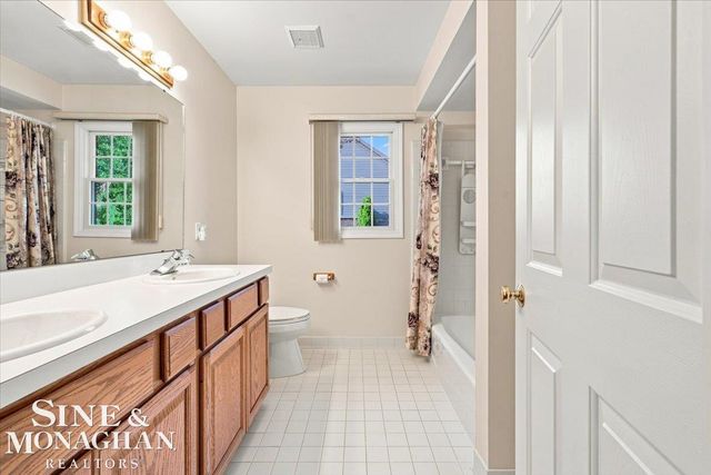 1001 S River Pointe Lane, Saint Clair, MI 48079