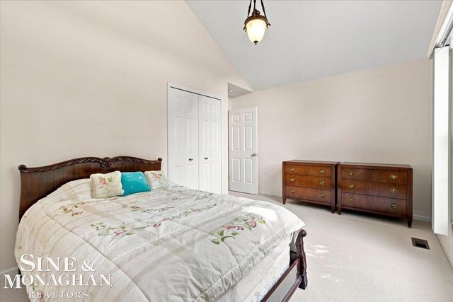 1001 S River Pointe Lane, Saint Clair, MI 48079