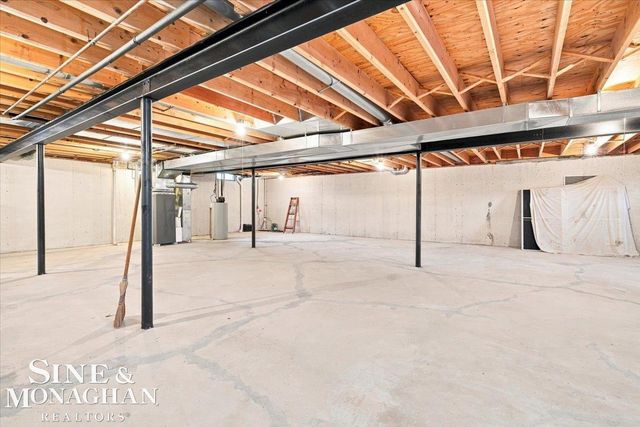 1001 S River Pointe Lane, Saint Clair, MI 48079