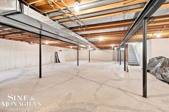 1001 S River Pointe Lane, Saint Clair, MI 48079