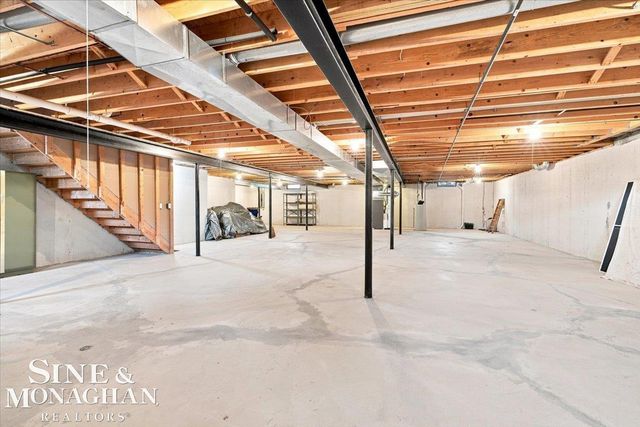 1001 S River Pointe Lane, Saint Clair, MI 48079