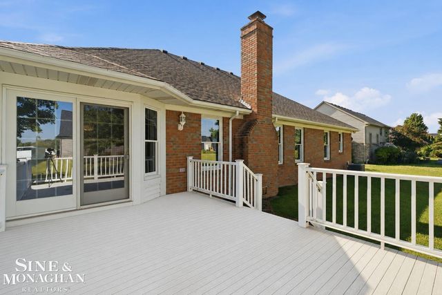 1001 S River Pointe Lane, Saint Clair, MI 48079