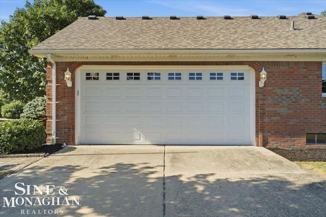 1001 S River Pointe Lane, Saint Clair, MI 48079